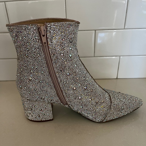 Betsey Johnson Kyla Booties 9.5 - Picture 5 of 10